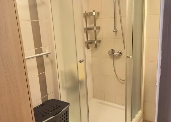 Apartmán 3 Bedroom Old Town 5 Minute Walk To Finnikoudes Larnaca