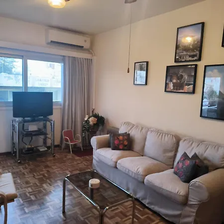 Διαμέρισμα 3 Bedroom Old Town 5 Minute Walk To Finnikoudes *
