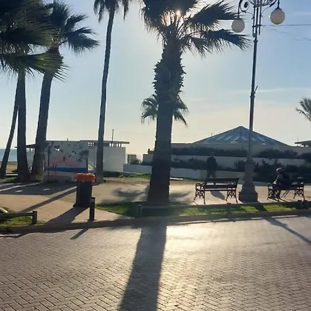 3 Bedroom Old Town 5 Minute Walk To Finnikoudes * Larnaca