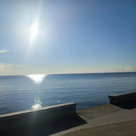 3 Bedroom Old Town 5 Minute Walk To Finnikoudes *