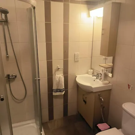 Lejlighed 3 Bedroom Old Town 5 Minute Walk To Finnikoudes *